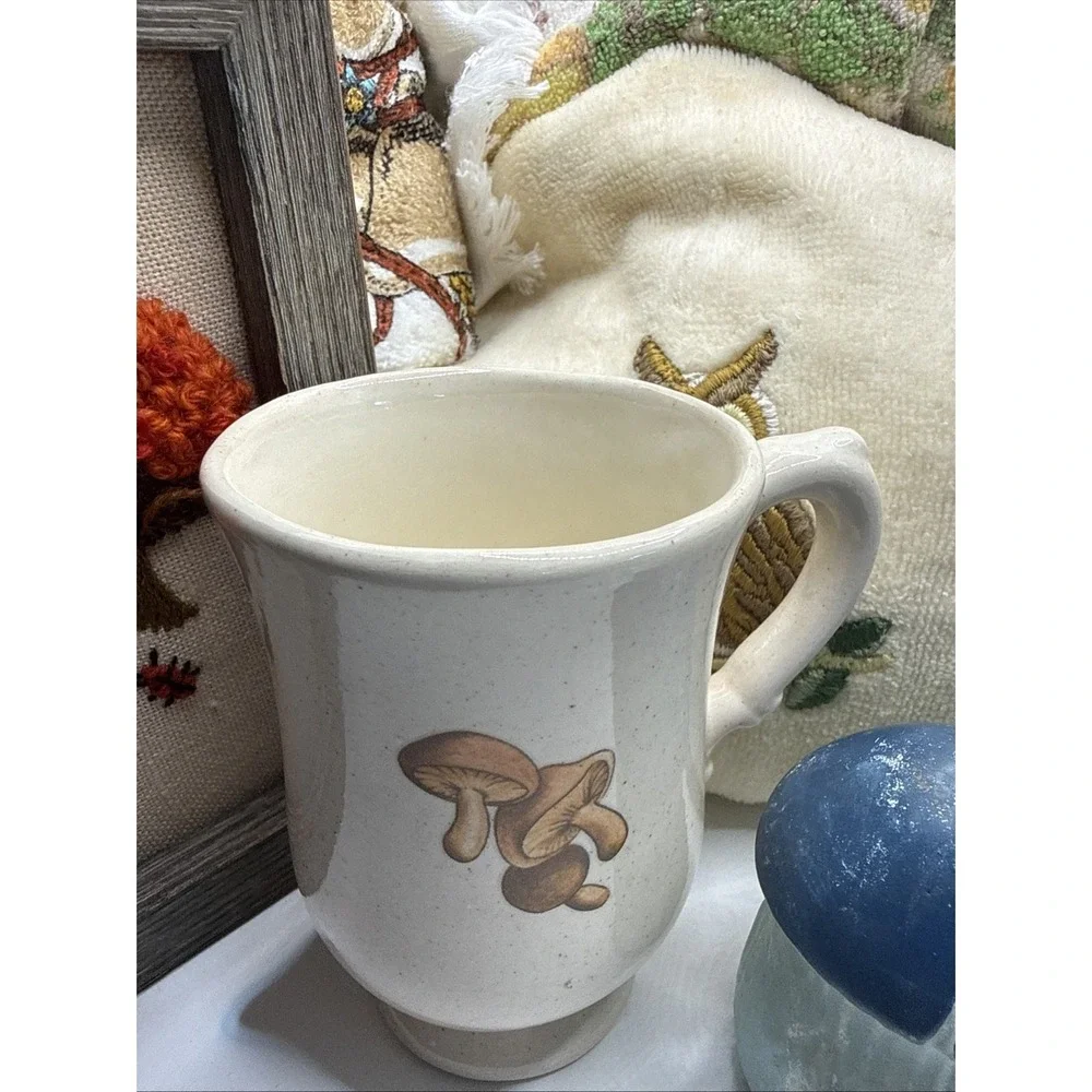 Vintage Lot Of Owls And Mushrooms, S&P, Towel, Cups, Picture